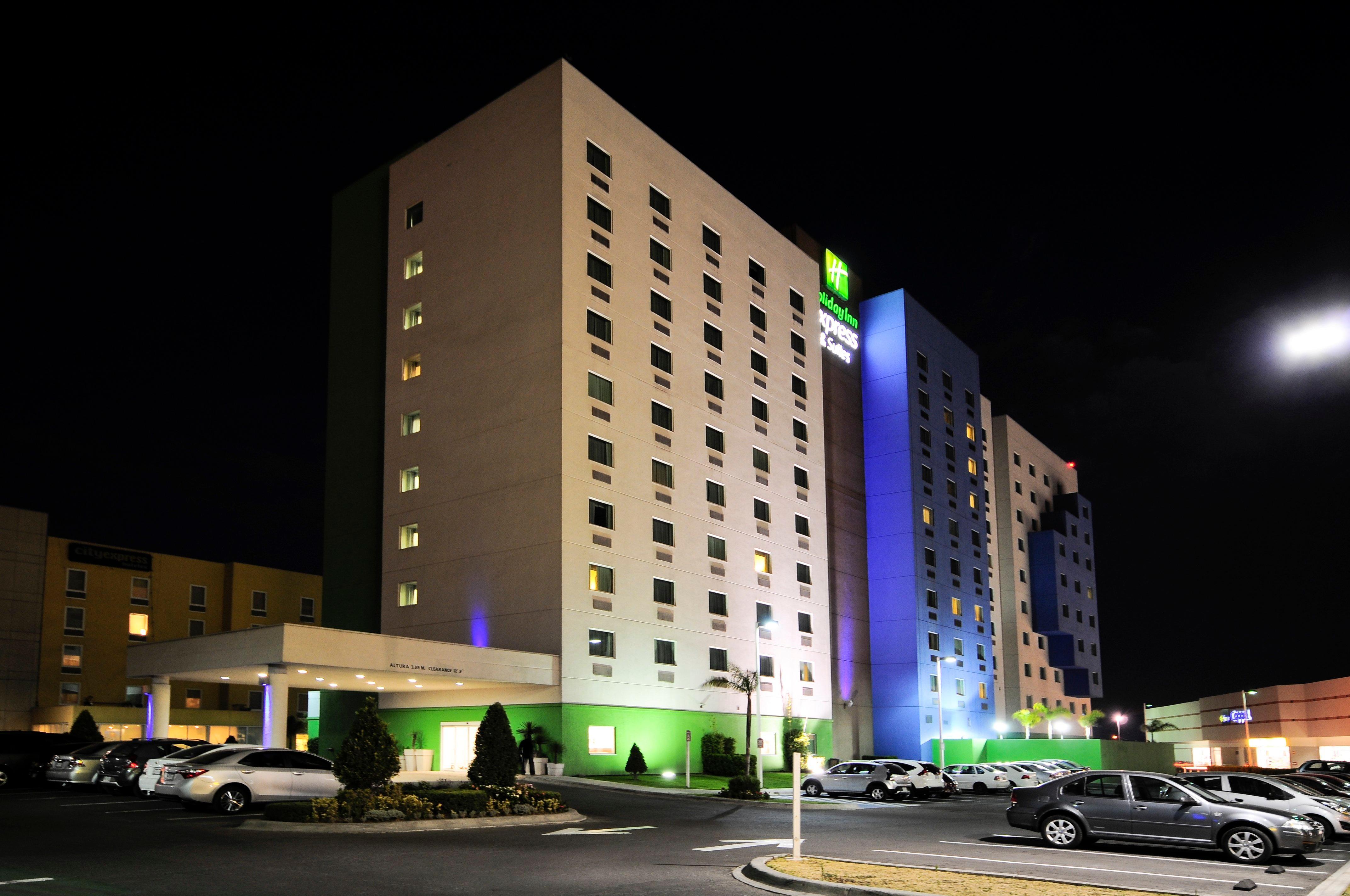 Holiday Inn Express & Suites Toluca Zona Aeropuerto, An Ihg Hotel Buitenkant foto